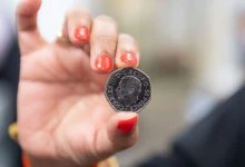 Первую монету с изображением Карла III выпустили в Великобритании