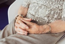 Какие факторы повлияли на повышение порогов достаточности для снятия пенсионных накоплений в РК