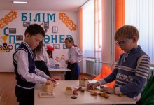 Впервые за 15 лет обновили оснащение Маркакольской школы