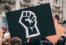 Волна протестов прошла по городам Европы