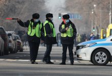 Выбивал деньги у сотрудников: замначальника отдела полиции уволили в Туркестанской области