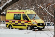 Два малыша выпали с третьего этажа в Павлодарской области