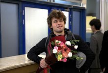 Чемпион мира по шахматам Магнус Карлсен прибыл в Алматы