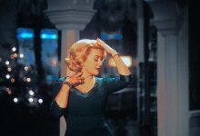 Какие нестандартные новогодние фильмы можно посмотреть в праздники