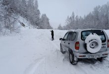 Сход нескольких лавин перекрыл дороги в ВКО