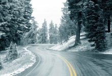 Из-за метели ограничили движение на 10 участках дорог по Казахстану