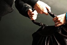 Грабитель позарился на 11 тысяч тенге в сумке пенсионерки в Темиртау