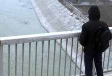 Подросток спрыгнул с моста в Усть-Каменогорске