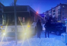 Автобус с пассажирами попал в аварию в Петропавловске