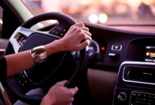 Трое мужчин пытались разобраться с женщиной, которая медленно ехала по Алматы