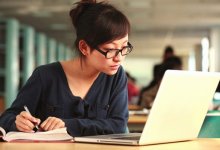 Школьников и студентов колледжей Алматы перевели на дистанционку до конца недели