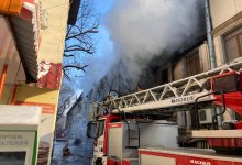 Женщину вынесли из огня пожарные Алматы