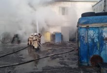 Один человек погиб, трое пострадали при пожаре на СТО в Актау