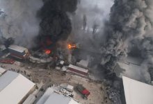 В Алматы пытаются ликвидировать пожар на складе