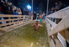 В прорубь с головой: как в Астане проходят крещенские купания (ФОТО)