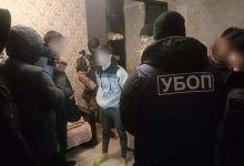 После знакомства в соцсетях на жителя Кокшетау с ножом напали вымогатели