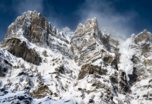 Лыжники стали причиной схода лавины в горах Алматы