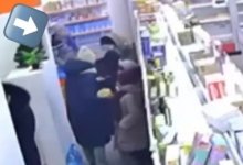 Натягивает шапку и бьет по лбу: астанчанку оштрафовали за насилие над чужим ребенком