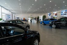 Россияне стали испытывать трудности с покупкой автомобилей в автосалонах Казахстана