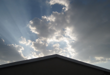 С пятого этажа спрыгнула 19-летняя девушка в Таразе