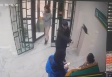 Мужчина с ножом напал на посетителей банка в Актау (ВИДЕО)