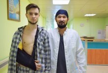 Пять часов сшивали руку пациенту врачи в Астане