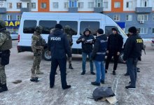 Увидев получение денег, бойцы УБОП задержали жителя Актобе (ВИДЕО)