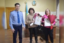 Двух жительниц Семея наградили за помощь в поисках подростка