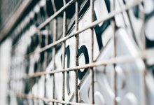 Не извинился: 19-летние охранники избили жителя Усть-Каменогорска