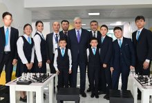 С учениками новой сельской школы встретился президент в Жамбылской области