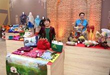 Токаев отказался бесплатно брать товар у ремесленницы в Таразе (ВИДЕО)