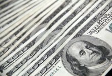 Доллар продолжает дешеветь на торгах в Казахстане