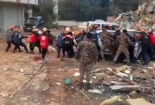 Еще трех человек живыми вытащили из-под завалов казахстанские спасатели в Турции