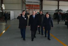 Токаеву показали, как собирают сельхозтехнику на предприятии в Акмолинской области