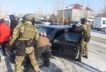 Двое мужчин угрозами отобрали миллионы у жителя Актобе