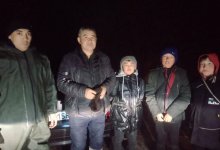 Три мальчика застряли на окруженной водой поляне в Алматинской области