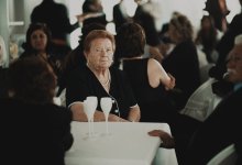 Уфимские пенсионерки с палками атакуют мать двоих детей и обвиняют ее в производстве наркотиков