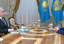 Токаев встретился с гендиректором агрофирмы "Родина"