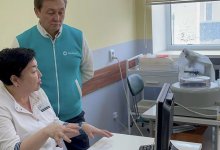 Кандидат в депутаты встретился с медработниками больницы в Карагандинской области