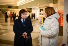 Предвыборный штаб партии AMANAT провел агитацию среди пассажиров на Уральском железнодорожном вокзале