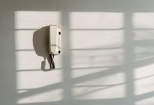 Полиция нашла школьниц, которые нецензурно выразились в адрес женщины в Павлодаре