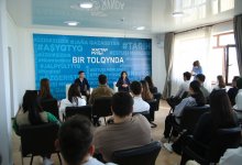 Кандидат в депутаты от AMANAT встретился с молодежью Туркестана