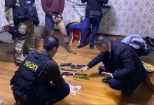 Вымогали деньги, похищали и избивали: преступная группа угрожала мужчине в Актау