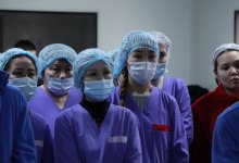 Развитие фармкомпаний обсудил кандидат с работниками "ТК Фарм Актобе"