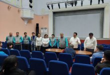 С коллективом театра встретились кандидаты в депутаты в Улытау