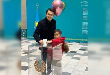Багдат Мусин вместе с сыном проголосовал на выборах в Мажилис и маслихаты