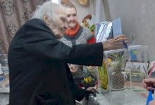 "Это для меня счастье": 103-летний ветеран войны проголосовал в Алматы