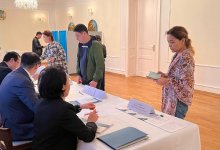 Выборы в Казахстане: избирательные участки открылись еще в восьми странах (ФОТО)