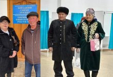 Свадебные юбиляры пришли на избирательные участки Павлодарской области