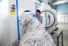 В чистый путь: кто стирает постельное белье для казахстанских поездов